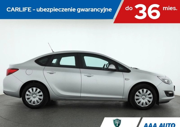 Opel Astra cena 35000 przebieg: 128686, rok produkcji 2016 z Człopa małe 154